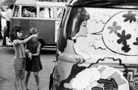 Girls meet the hippie van, Piedmont Park 1971 copyright Boyd Lewis